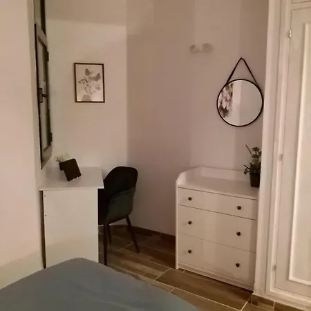 Apartment Neu Renoviert! Charmantes Und Gemuetliches Mit Balkon Und Meerblick