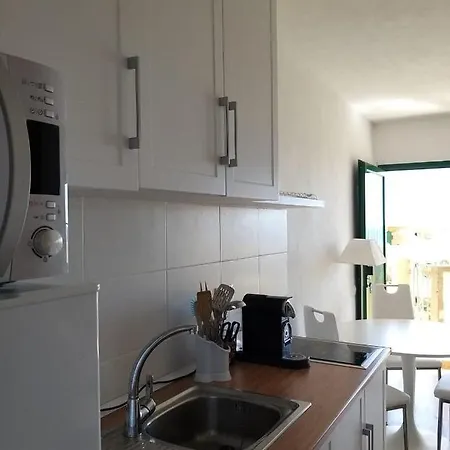 Апартаменты Neu Renoviert! Charmantes Und Gemuetliches Mit Balkon Und Meerblick *