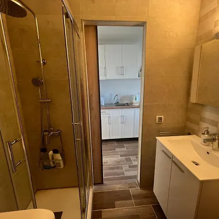Апартаменты Neu Renoviert! Charmantes Und Gemuetliches Mit Balkon Und Meerblick *